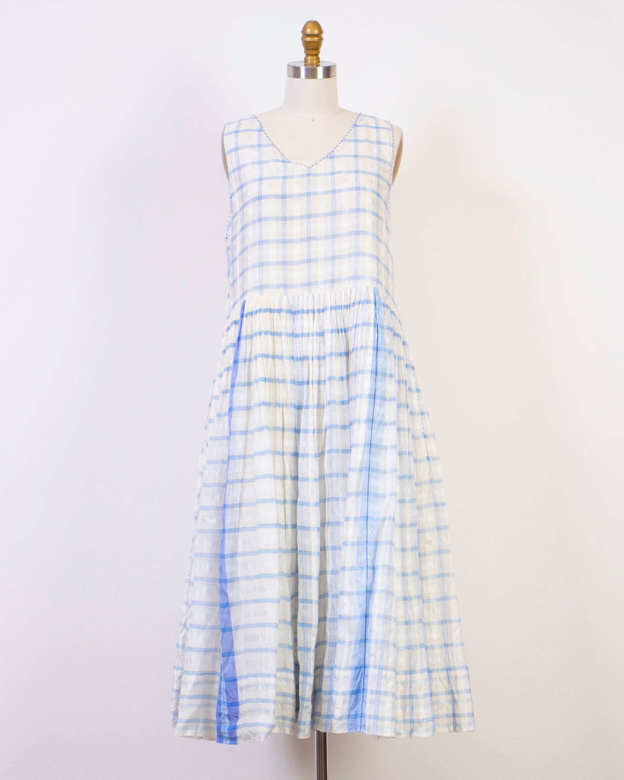 péro v neck plaid pattern dress | noodle stories