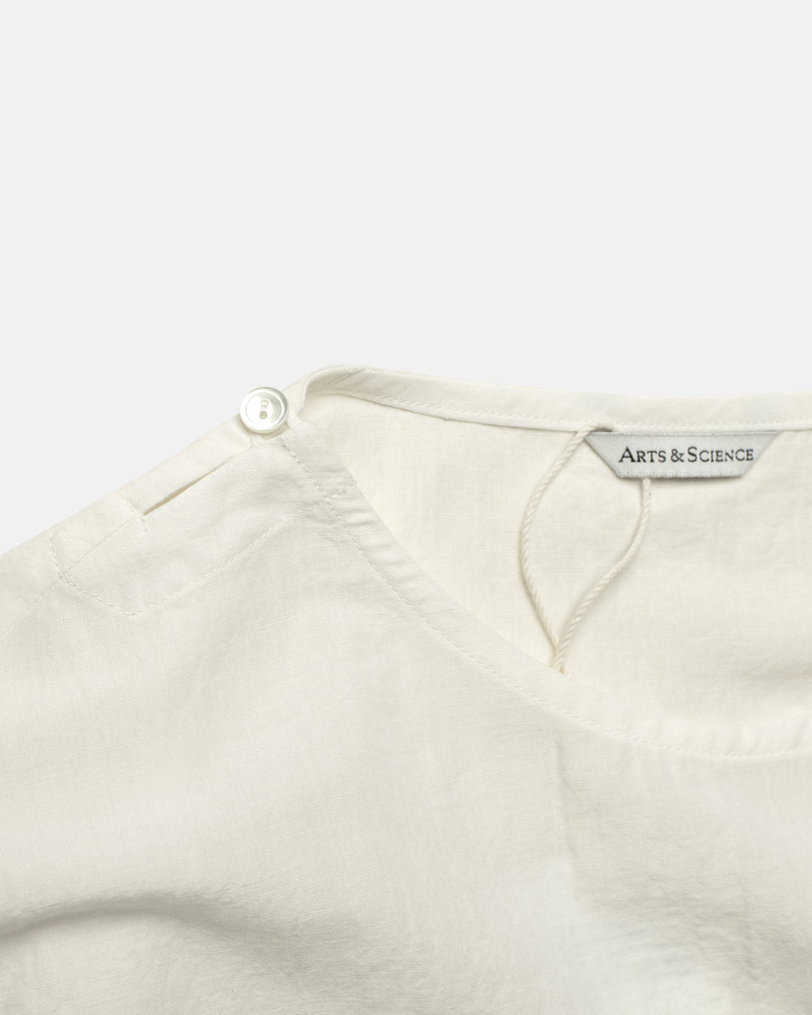 shoulder button woven tee