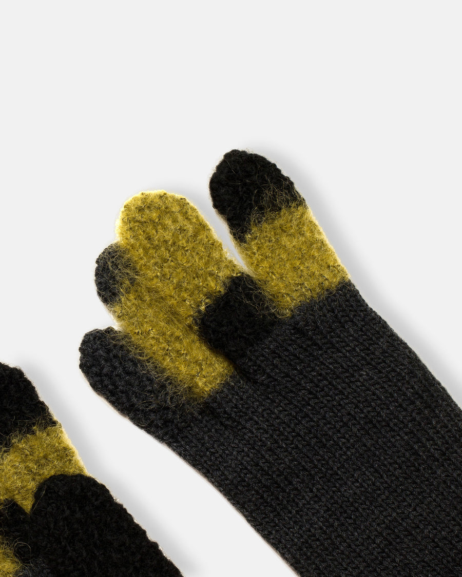 patched short gloves